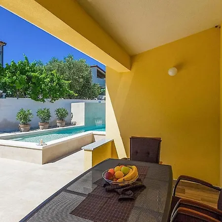 Holiday home In With Outdoor Swimming Pool Pula