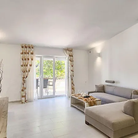 Holiday home Villa Manuela *
