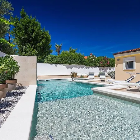 Villa Manuela Holiday home *